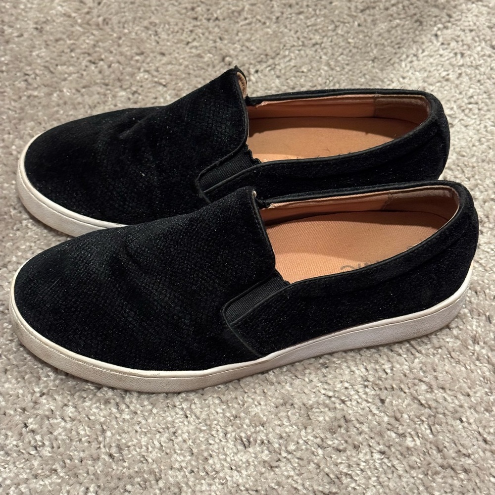 Black velvet Vionic sneakers- Vans inspired slip on with comfort